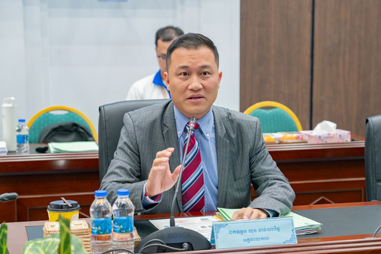 តំណាង ប.ស.ស. និងតំណាងអគ្គនាយកដ្ឋានអត្តសញ្ញាណកម្ម នៃក្រសួងមហាផ្ទៃ ជួបពិភាក្សាគ្នាស្ដីពី “បែបបទ និងនីតិវិធីនៃ ការស្នើសុំលើការផ្ទៀងផ្ទាត់ទិន្នន័យអត្តសញ្ញាណបុគ្គល ការបញ្ជាក់អត្តសញ្ញាណបុគ្គល ឬ បញ្ជាក់អំពីភាពត្រឹមត្រូវនៃទិន្នន័យអត្តសញ្ញាណបុគ្គល និងលក្ខខណ្ឌបច្ចេកទេសនៃការការពារសុវត្ថិភាពទិន្នន័យអត្តសញ្ញាណបុគ្គល”